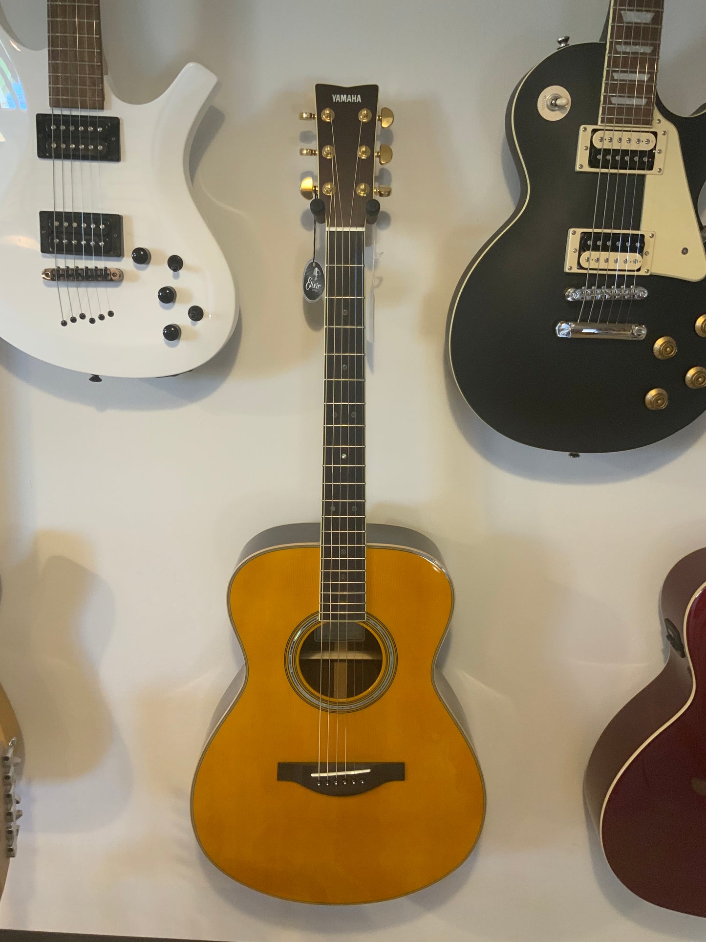 Yamaha LS-TA TransAcoustic Guitar (used-near mint)