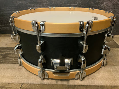 Dixon PDSCL554SBM Classic Satin Black Maple 5.5” x 14” Snare Drum