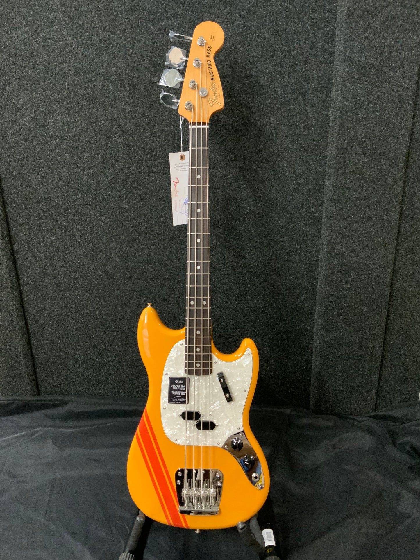 Fender Vintera II 70s Competition Mustang Bass - Competition Orange