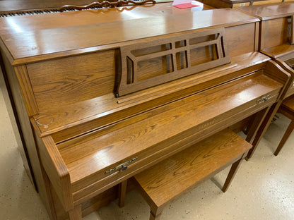 Yamaha M302 Upright Piano