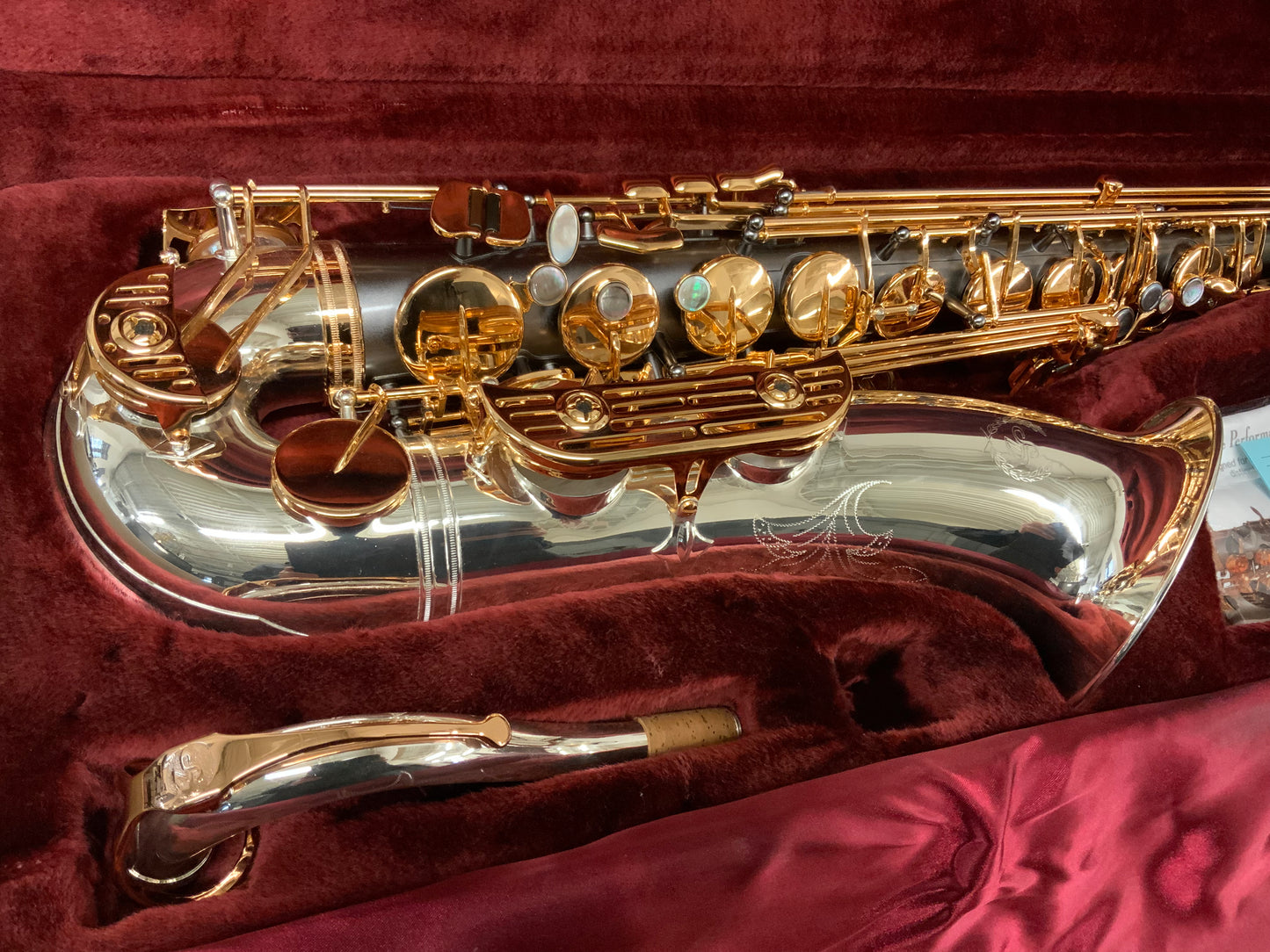 Dakota SDT-XG-606 Tenor Saxophone