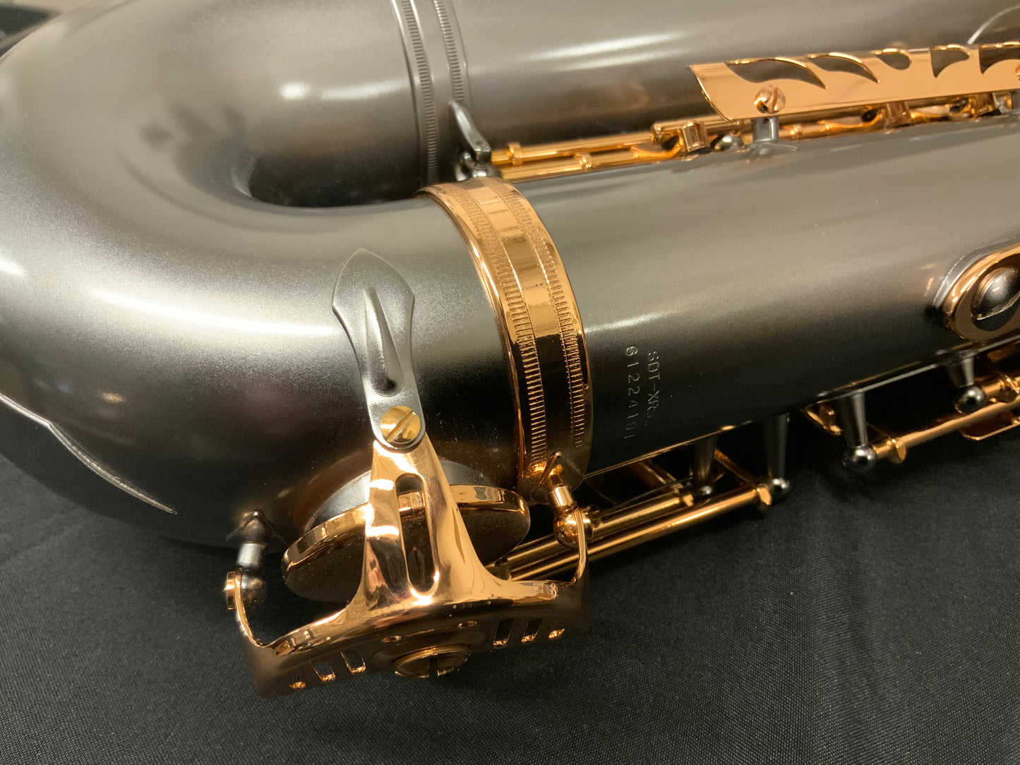 Dakota SDT-XR-52 Custom Tenor Saxophone Matte Black/Rose Gold
