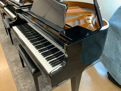 Otto Altenburg OA-047 Baby Grand Piano