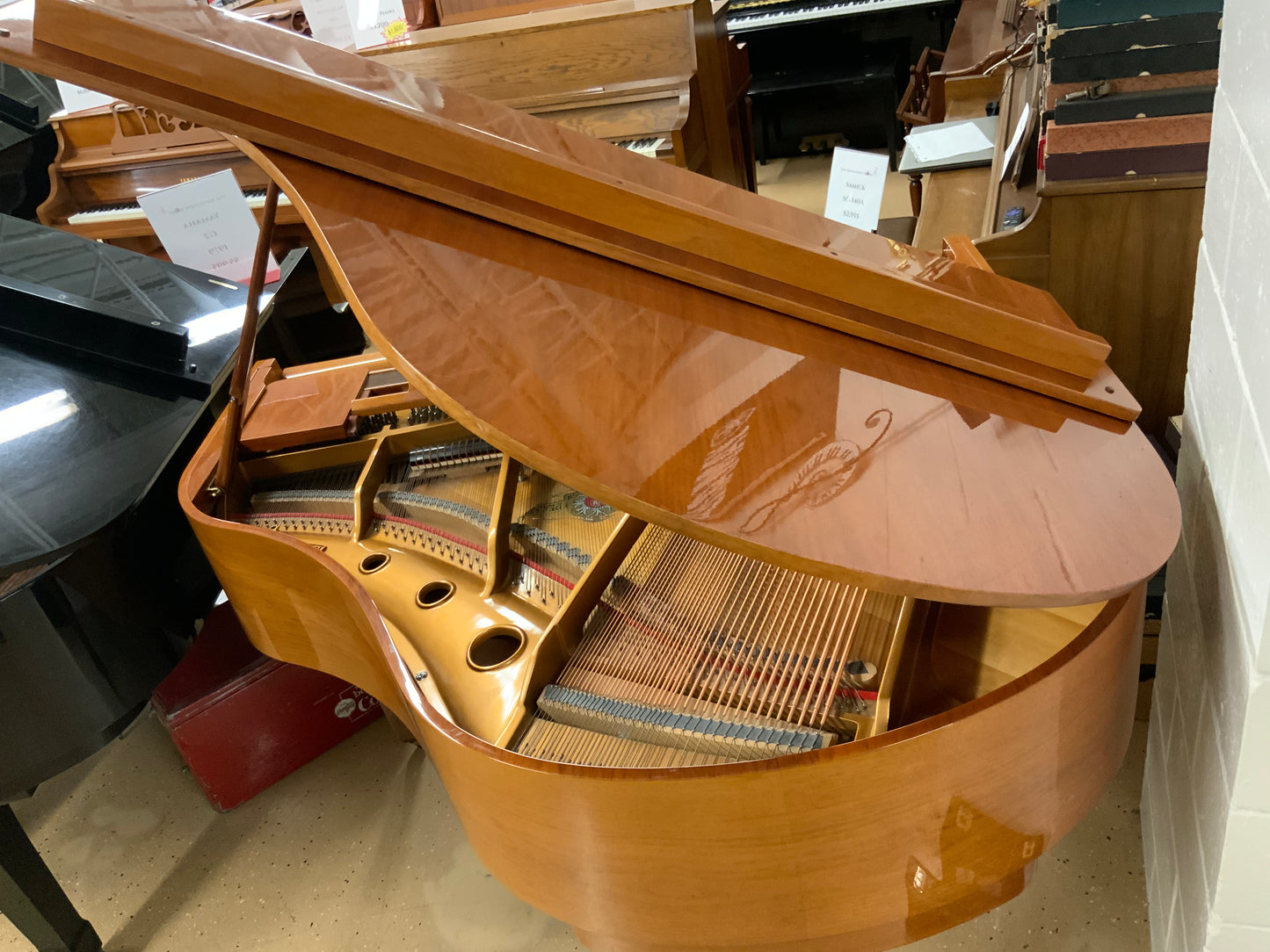 Samick SG-140A Baby Grand Piano