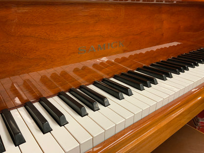 Samick SG-140A Baby Grand Piano