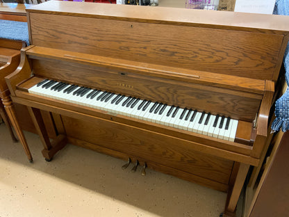 Yamaha P202 Oak Upright Piano - 1972